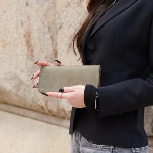 ふるさと納税 豊岡財布 haaki Leather ロングウォレット HLW305 / グリージオ / 長財布 薄型 財布 サイフ ブランド 小銭入れなし 牛皮革 プエブ.. 兵庫県豊岡市の画像