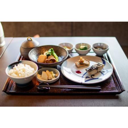 【〜6/6まで出品】 ふるさと納税 NIPPONIA HOTEL 大洲 城下町 1泊2日ペア宿泊券（朝食付き） 愛媛県大洲市 【LWH3748894149】(132000円)