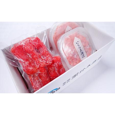 ふるさと納税 根室海鮮市場＜直送＞いくら醤油漬(鮭卵)70g×2P、辛子明太子300g A-28153 北海道根室市の画像