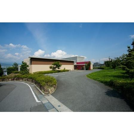 ふるさと納税 韮崎大村美術館入場券1枚＋画集「荘司福」1冊 [韮崎大村美術館 山梨県 韮崎市 20743396] 山梨県韮崎市_1