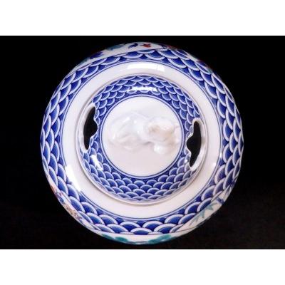 ふるさと納税 【伊万里焼】市川冬山窯「色鍋島青海波扇文香炉」 037-H753 佐賀県伊万里市の画像