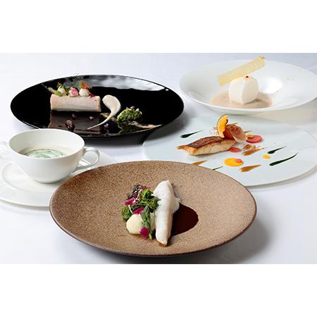 【希少品】 ふるさと納税 【京都駅】フレンチダイニング トップ オブ キョウト／リーガロイヤルホテル京都 ランチコース 3名様（1年間有効） お店でふるなび.. 京都府京都市 【HOV9797783456】(34500円)