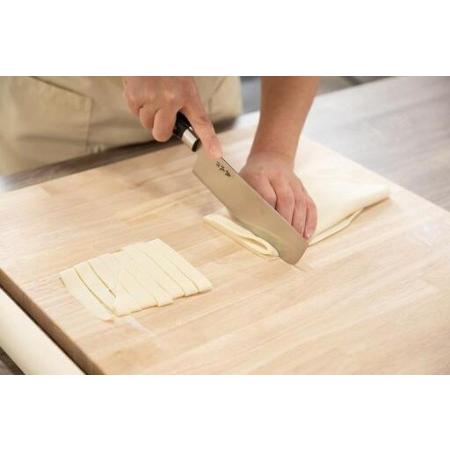ふるさと納税 粉から作る本格派！ほうとう体験教室ファミリーチケット 山梨県富士河口湖町_2