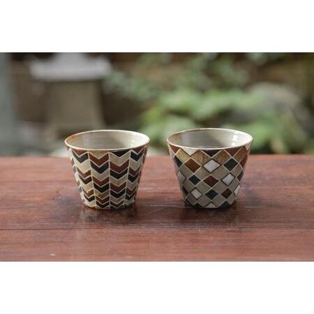ふるさと納税 【柳桜園×京焼】人気ほうじ茶缶３種詰合せ×谷口晋也作 猪口湯呑２客「矢絣」「菱紋」 京都府京都市_1