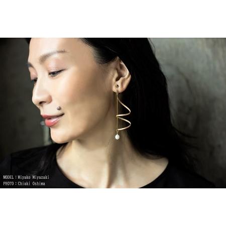 ふるさと納税 [KALCANO]小国杉ジュエリー tsumuji -つむじ ピアス jewelry アクセサリー レディース 熊本 阿蘇小国杉 工芸品 木製 淡水パール .. 熊本県小国町