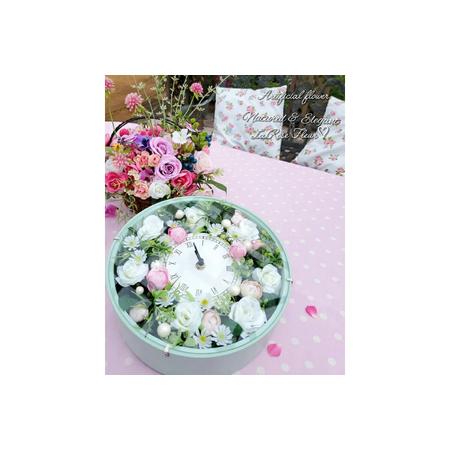 ふるさと納税 フラワーアレンジメント 薔薇の花時計 グリーン [La.Rose Fleur 山形県 高畠町 tk06ayt140013] 山形県高畠町_1