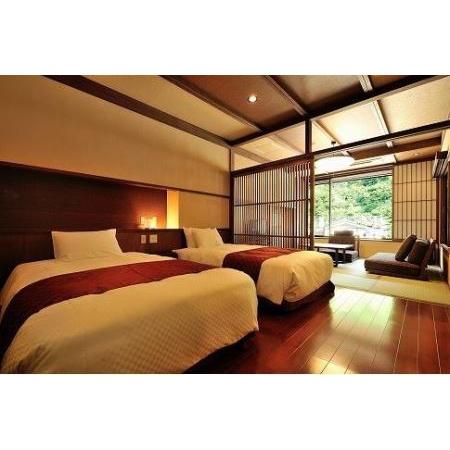 ふるさと納税 【ひなの宿ちとせ】源泉かけ流し露天風呂付特別室「山つつじ」ペア宿泊招待券(平日限定) 新潟県十日町市 ふるさと納税 温泉付きグランピングMOSS十里木リゾート 宿泊補助券A 静岡県裾野市