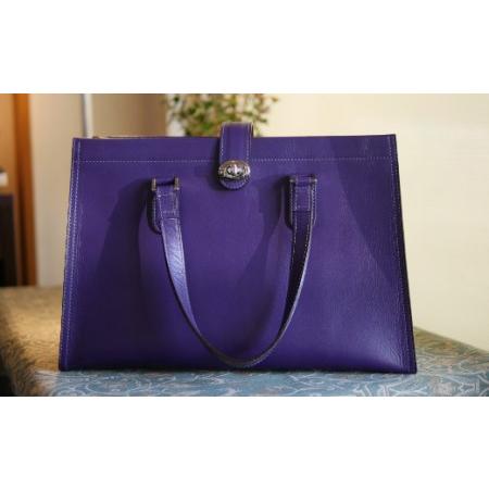 【タイムセール】 ふるさと納税 【ハンドメイド】 トート バッグ (パープル / ファスナーなし)〜《築上町》【革工房　亜海】 革製品 革 本革 [ABBH006] 福岡県築上町 【4060988120】(143000円)