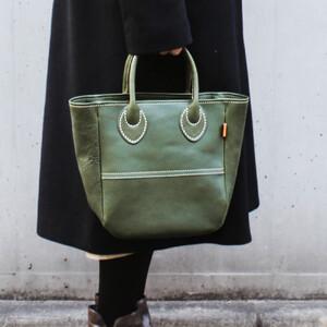 ふるさと納税 栃木レザー使用｜ソフトな手触り 本革 小さめトートバッグ｜Tote bag 03 S｜チョコ｜minca（全6色） 栃木県栃木市の画像