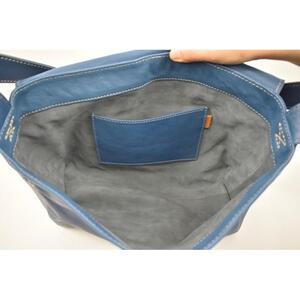 ふるさと納税 【minca】栃木レザーのショルダーバッグ01M 斜め掛け A4サイズ ソフトな手触り/Shoulder bag 01/M/ブルー　538【かばん ファッショ.. 栃木県栃木市の画像