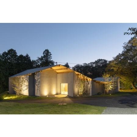 【極美品】 ふるさと納税 高嶺の森のコテージ　宿泊券（2名様用）｜ペア 宿泊券 旅行 静岡県御殿場市 【Y1849577759】(65130円)