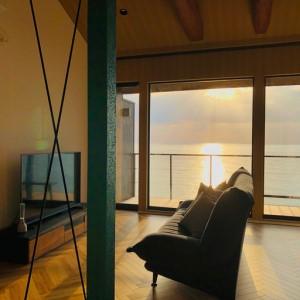 ふるさと納税 AWAJI OCEAN BASE　ペア宿泊券　貸別荘 淡路島 兵庫県淡路市_3