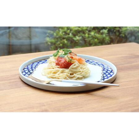 ふるさと納税 【まるふくオリジナル】有田焼 桔梗渕 Round plate 2枚セット 七宝地紋【まるふく】器 うつわ 食器 ワンプレート カフェプレート .. 佐賀県有田町の画像