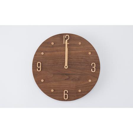 ふるさと納税 AH12 無垢材の木の掛け時計（ウォールナット） ラウンド