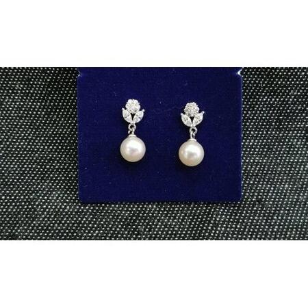 ふるさと納税 O-80伊勢志摩あこや本真珠ピアス・ブラ(フラワー)SV製