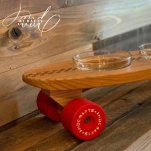 ふるさと納税 【＆CRAFTS】Pet bowls stand-3BOWLS-(Red)※名入れプレート付き【1257968】 山梨県山梨市の画像