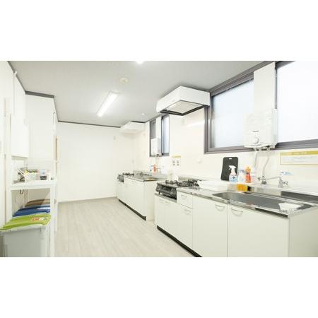 ふるさと納税 ゲストハウス松そのとおり ご一時滞在券 トリプルお部屋 1泊1お部屋3名様まで 一時滞在寝台券 旅する 身寄り 引く手 子連れ 和 今めかしい がら明きゲストハウ.. 北海道洞爺湖町