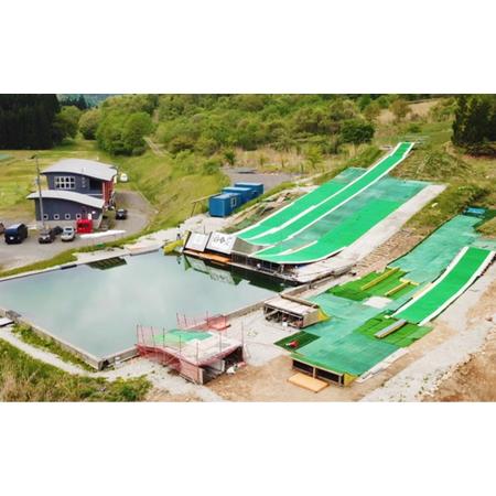 新春セール ふるさと納税 自由屋サマーゲレンデ シーズン券 引換券 1名様 【ウォータージャンプエリア】 ／ スキー スノーボード オフトレ 岩手県雫石町 【TMF2873607283】(101200円)