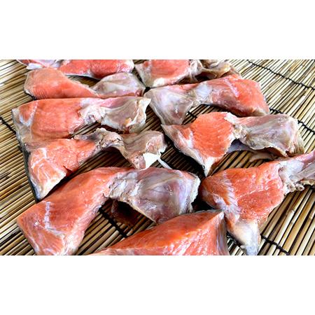 ふるさと納税 天然・紅鮭切身甘口かま1.0kg サケ さけ ご飯のお供 北海道 海産物 魚 お弁当 おかず カマ 朝食  F4F-2261 北海道釧路市｜furunavi｜03