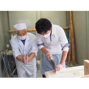 ふるさと納税 元佐野らーめん会会長が直接指導!老舗「佐野やつや」での青竹打ちらーめん作り体験2名(土産麺付)【1409509】 栃木県佐野市 