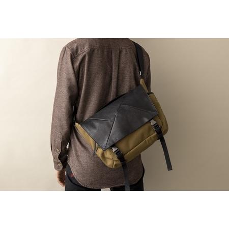 ふるさと納税 MESSENGER（鹿革メッセンジャーバッグ） 山梨県北杜市