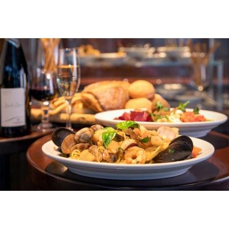 《送料込》 ふるさと納税 【永田町】スーペルバッコ 特産品スペシャルディナーコース 3名様（おすすめワイン3種飲み放題付）（1年間有効） お店でふるなび美.. 福井県坂井市 【IQY1959234469】(69000円)