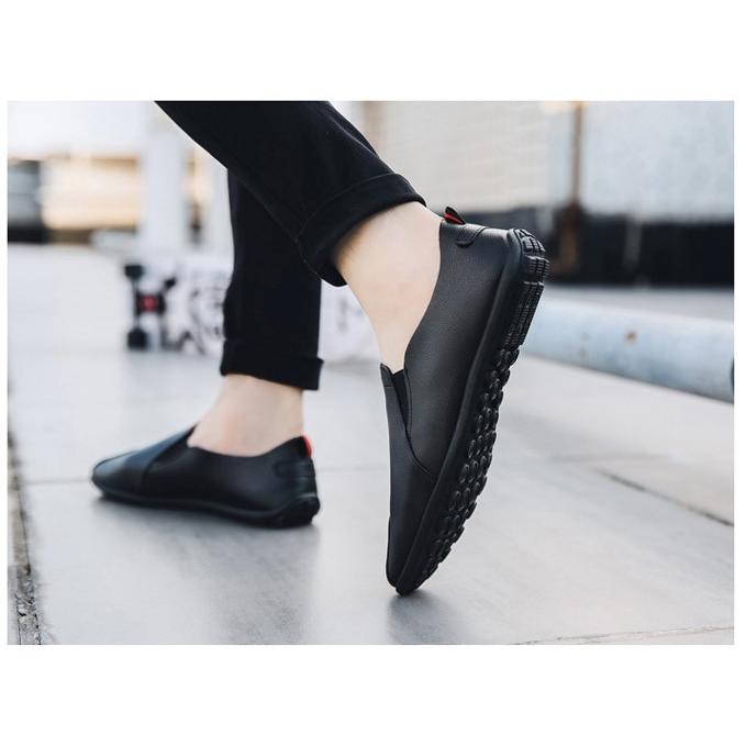 メンズ スリッポン PU レザー シューズ ドライビングシューズ 無地 軽量 カジュアル スポーツ スニーカー 運動靴 茶 白 黒 靴 秋 |  | 02