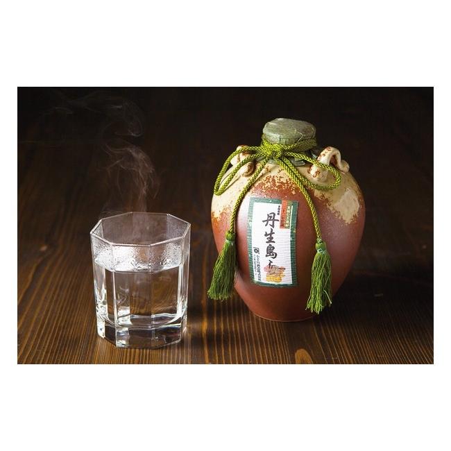 ふるさと納税 大分県 臼杵市 麦焼酎本来の香りと旨味を感じる大分むぎ焼酎「丹生島」黒麹 黒麹