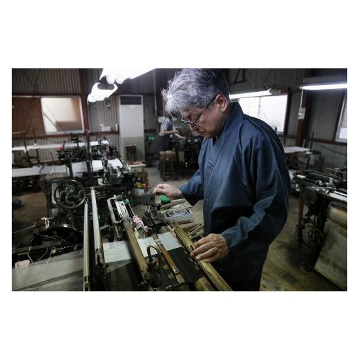 ふるさと納税 織物・繊維品 鹿児島県 いちき串木野市 本場大島紬 黒地大島紬 チェック柄大島ストール 00-060-07 B-165b 大島紬 チェックストールの画像
