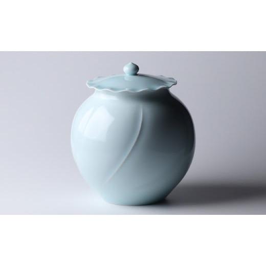 ふるさと納税 仏具・神具 佐賀県 有田町 佳秀窯 西山正作 有田焼 青磁彫ご長寿壺(骨壺) 骨つぼ 終活 こつつぼ 故人 供養 A900-9