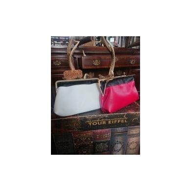 ふるさと納税 カバン トートバッグ 神奈川県 寒川町 シュリンク革(牛革)がま口クラッチバッグ ピンク/クロ ピンク/クロ