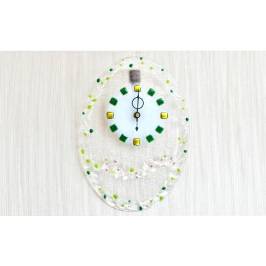 ふるさと納税 時計 掛時計 佐賀県 基山町 春待ちガラスの掛け時計(グリーン) 掛け時計 時計 ガラス リビング 玄関 子供部屋 手作り ドット柄 涼しい さわやか …