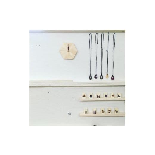 ふるさと納税 木工品・竹工品 千葉県 南房総市 木の雫ネックレス天然色、無着色（2個セット在庫から選択） mi0037-0007 |  | 06