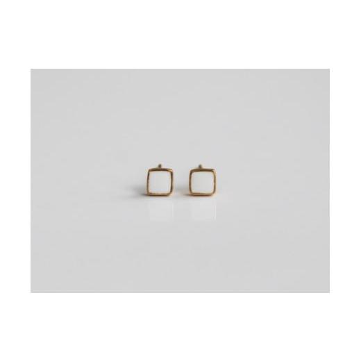 ふるさと納税 アクセサリー ピアス 埼玉県 北本市 ピアス K18 ホワイト 七宝 | ゴールド ピアス ゴールドピアス ポイントピアス Point pierce 七宝ピアス 白 w…