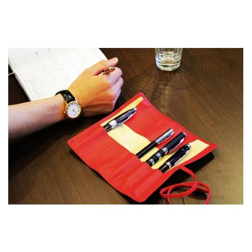 ふるさと納税 雑貨・日用品 奈良県 香芝市 こだわりの逸品「6本収納ロールペンケース/巻きペンケース」ディープレッド 1973 こだわりの逸品「6本収納ロールペ…