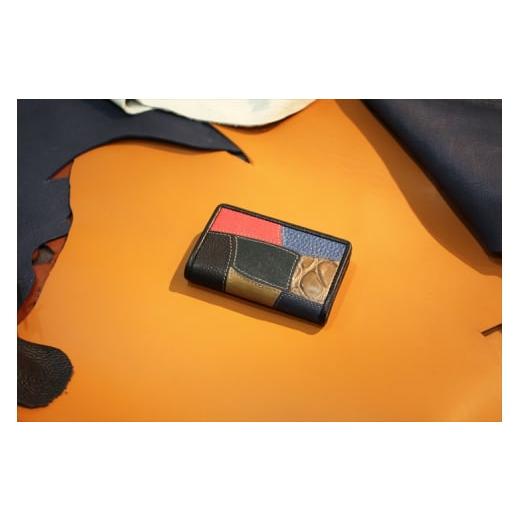 ふるさと納税 雑貨・日用品 奈良県 香芝市 ReLEATHeR (リレザー)名刺入れ パッチワーク×ブラック 2032 ReLEATHeR(リレザー) 名刺入れ パッチワーク×ブラ…