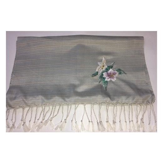 ふるさと納税 織物・繊維品 鹿児島県 いちき串木野市 本場大島紬手刺繍 手染めストール  緑 00-060-I2 手刺繍ストール緑の画像