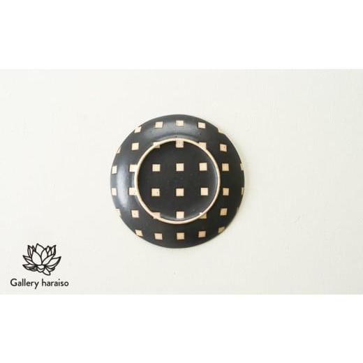 ふるさと納税 陶磁器・漆器・ガラス 沖縄県 うるま市  沖縄のかわいい器 陶factory509 モノクロ皿／白四角の画像