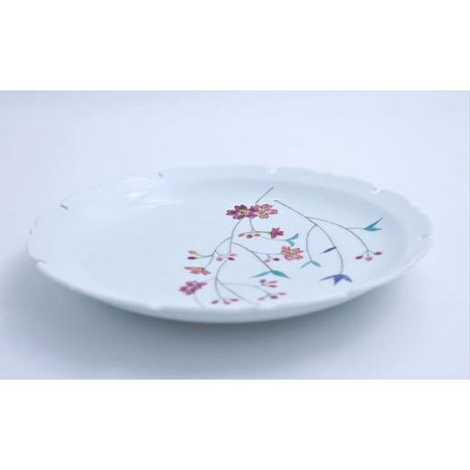 ふるさと納税 食器・グラス 皿 佐賀県 有田町 有田焼 雪輪皿22cm しだれ桜文 赤絵白磁硯処 雪月花 食器 うつわ 器 磁器 陶磁器 皿 飾り皿 プレート メインプレ…の画像