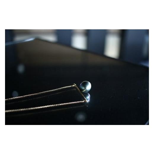 ふるさと納税 アクセサリー ネックレス 三重県 伊勢市 418 タヒチ産黒蝶真珠18金デザインペンダントネックレス BAR 真珠 K18 ジュエリー ネックレス ペンダン…