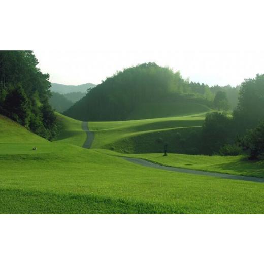 ふるさと納税 熊本県 山鹿市 鹿北ゴルフ倶楽部 食事付 平日 プレー券【株式会社 鹿北ゴルフ倶楽部】 [ZBC001] 鹿北ゴルフ倶楽部