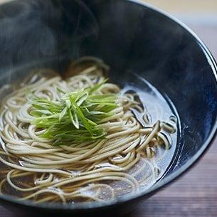 ふるさと納税 鳥取県 琴浦町 137.クラフトジン 二十世紀梨ジュースセット 各1本(720ml×2) BLUEBIRD鳥取白砂 