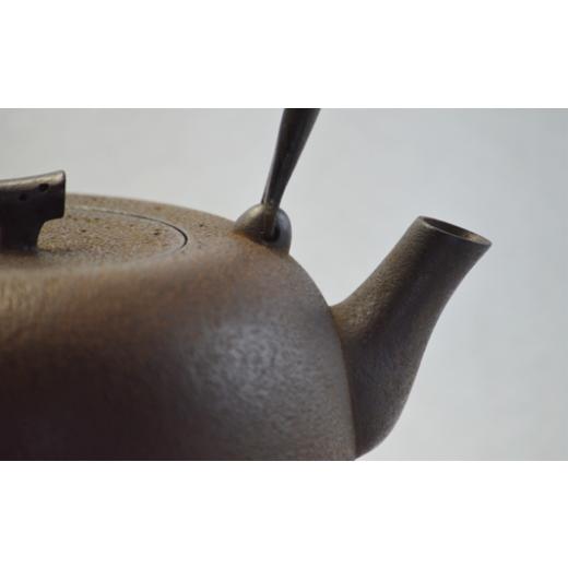 ふるさと納税 金工品 岩手県 滝沢市 柚子形鉄瓶 （大） 田山鐵瓶工房 ／ 南部鉄器 鉄器 工芸 工芸品 伝統工芸品 伝統 現代の名工 献上品 鉄瓶 IH対応 オール熱…_4