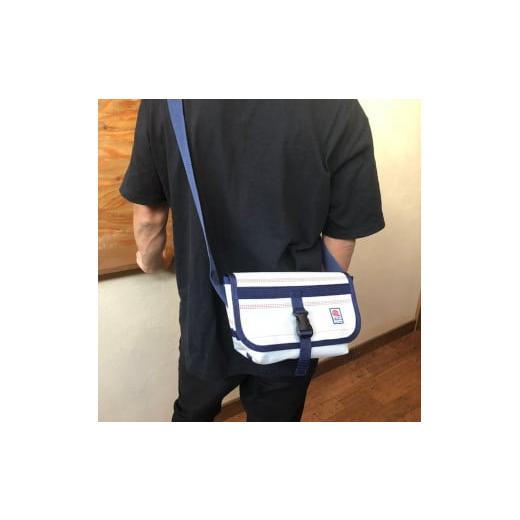 ふるさと納税 カバン ボディバッグ・ワンショルダー 長野県 諏訪市 11-56BL　 SUWAプレミアム FIRE HOSE PRODUCTS　ボディバッグ　ホワイト（M）（パイピング…の画像