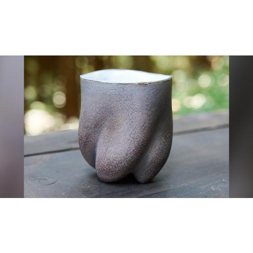 ふるさと納税 陶磁器・漆器・ガラス 茨城県 桜川市 流面体 湯呑 （桐箱入り）小峰尚 連理窯 陶芸品 湯呑 コップ 食器 器 カップ AF003saの画像