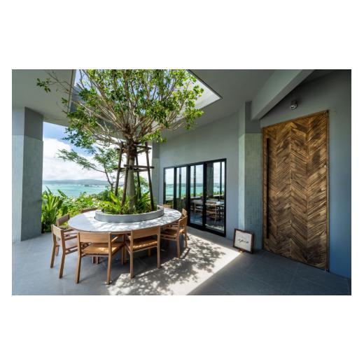 ふるさと納税 沖縄県 今帰仁村 オーシャンビュースイートに泊まる1泊2日2名様　夕朝食付きプラン（アウェイ沖縄古宇利島リゾート）