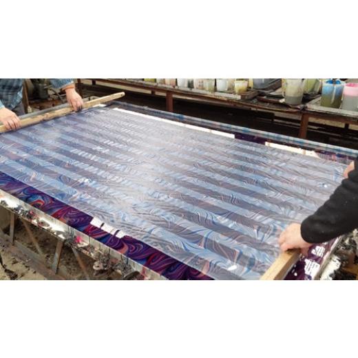 ふるさと納税 雑貨・日用品 インテリア 奈良県 葛城市 墨流し染 額装 結晶 (G03) ／ 染美堂 一点物 絹 シルク 現代風 アート インテリア 幻想的 奈良県 葛…の画像