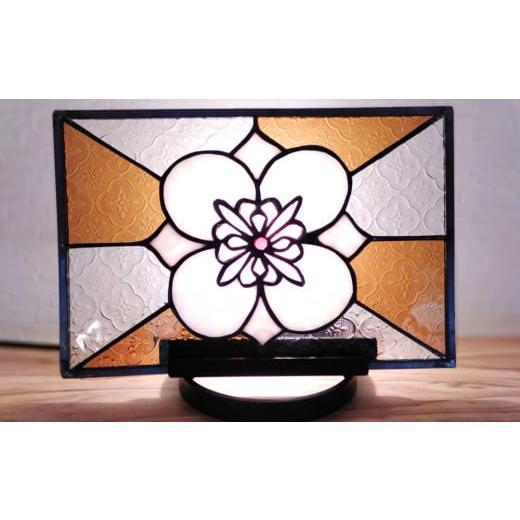 ふるさと納税 陶磁器・漆器・ガラス 佐賀県 基山町 一点限定 ステンドグラス イーゼル照明付き(ハナミズキ) ステンドグラス アイアン 置き物 間接照明 シンプ…