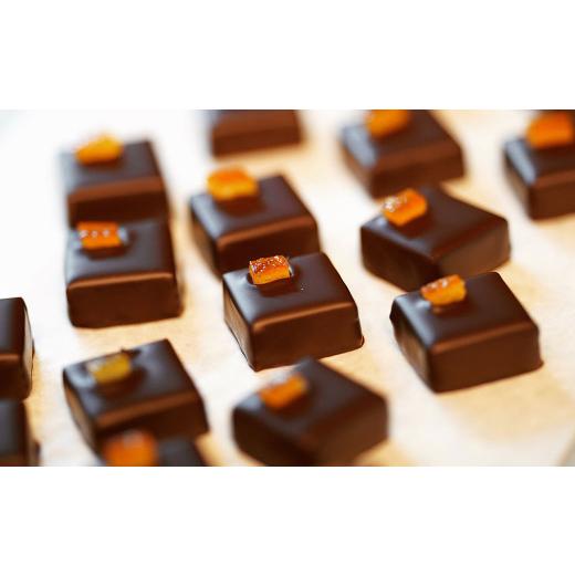 【〜6/6まで出品】 ふるさと納税 福岡県 小郡市 【定期便】チョコレート専門店のオリジナルボンボンショコラセット(36個入×6回配送) 【2533596060】(89240円)