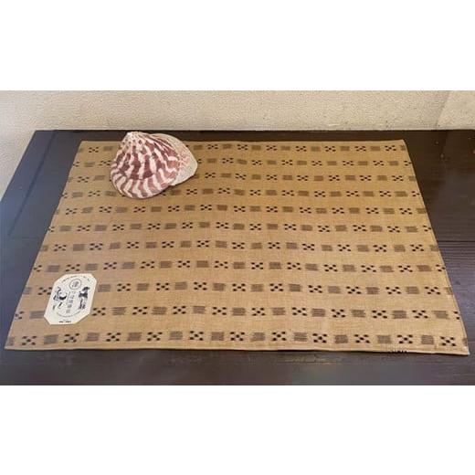 織物・繊維品 沖縄県 うるま市 紅型リバーシブルランチョンマット　薄みどり 【Onigawara】